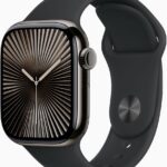 Apple Watch Series 10 42mm Cellular břidlicově šedý titan s černým sportovním řemínkem S/M MWXG3QC/A návod
